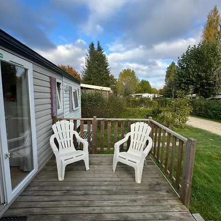 Mobilhome Evasion Fun Activites, Detente Et Nature Aux Fontaines キャンプ場